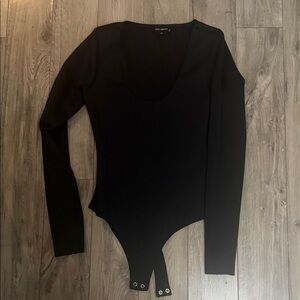 Good American Black Scoop Neck Bodysuit
